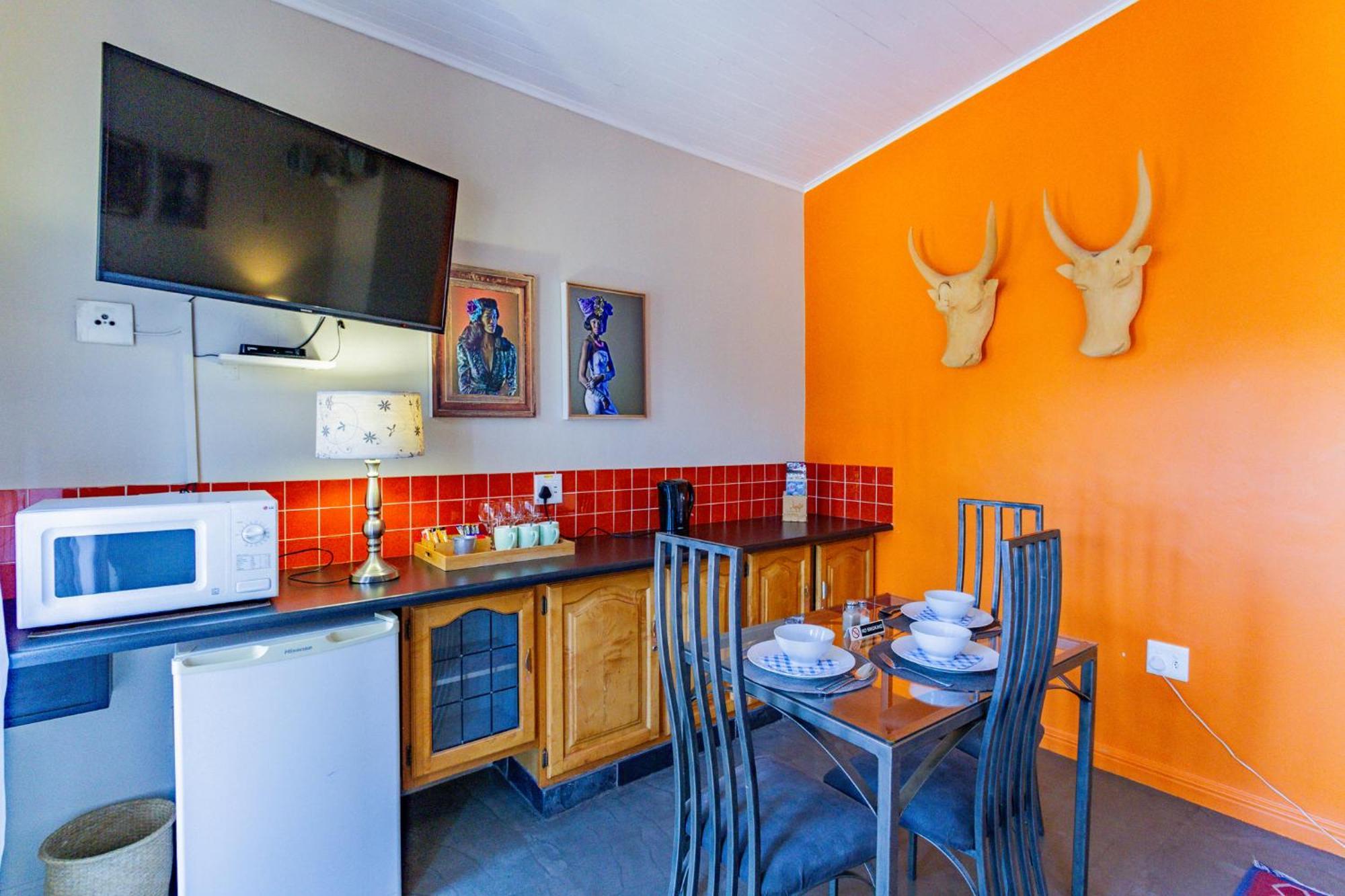 Pumleni Guesthouse Hartbeespoort Eksteriør bilde