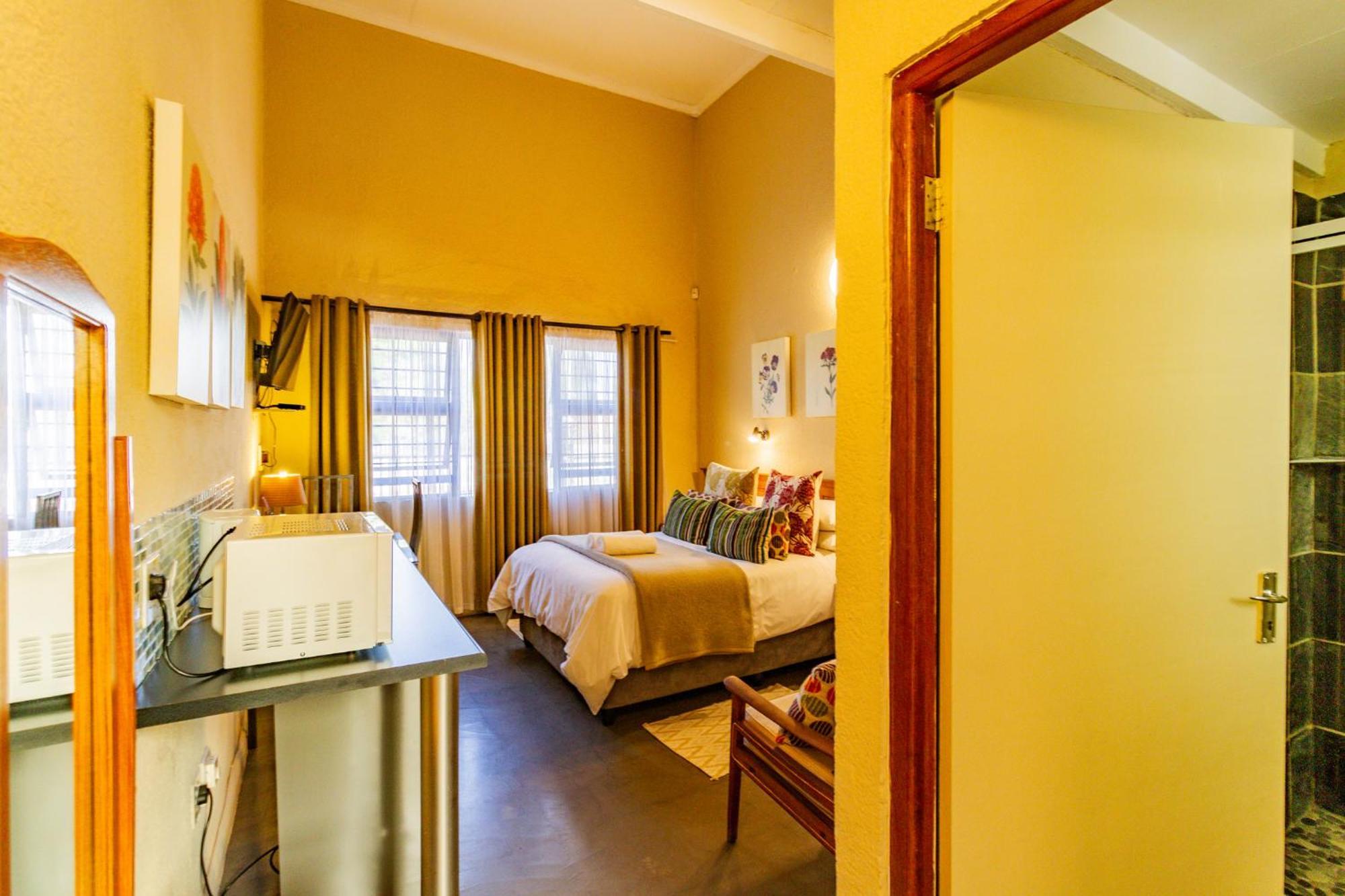 Pumleni Guesthouse Hartbeespoort Eksteriør bilde