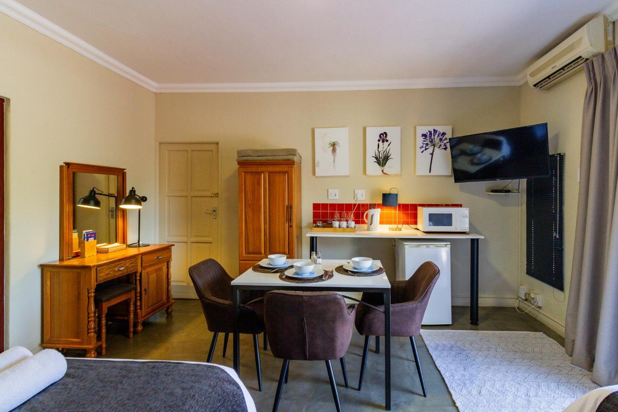 Pumleni Guesthouse Hartbeespoort Eksteriør bilde